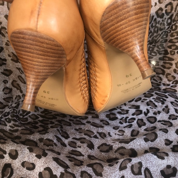 BOS & Co. Soft Leather NEW Heels with Braided - Picture 9 of 10